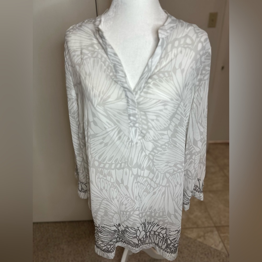 Chicos Blouse Top Women Size 2 12/14 Silver 2pc Blouse Cami Set Sequin Butterfly